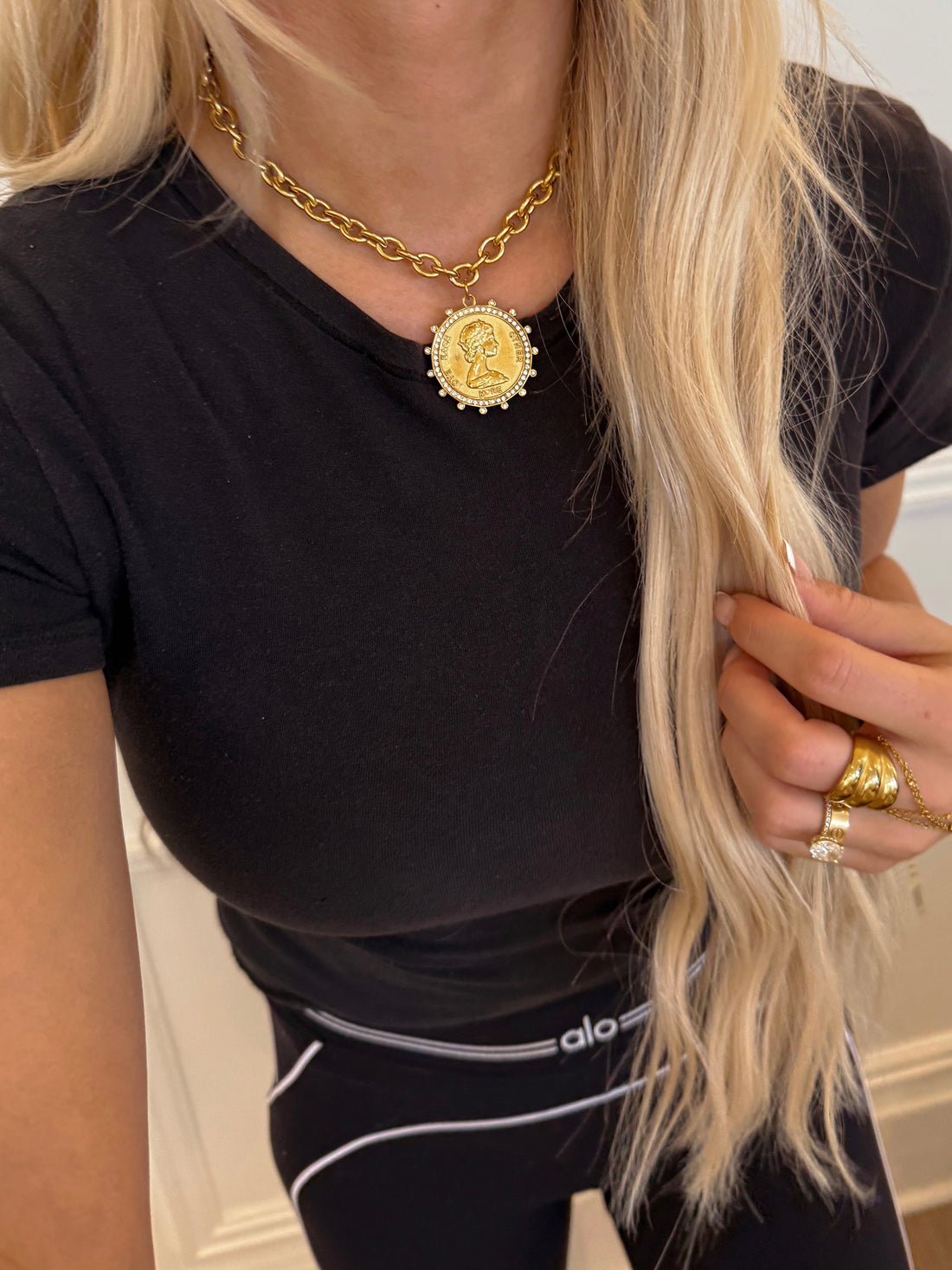 Chansutt Pearls Small Coin Necklace - Fleur - De - Lis Boutique
