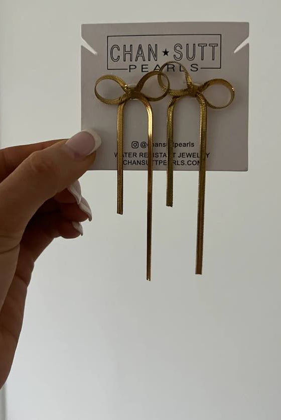 Chansutt Pearls Large Bow Earring - Gold - Fleur - De - Lis Boutique