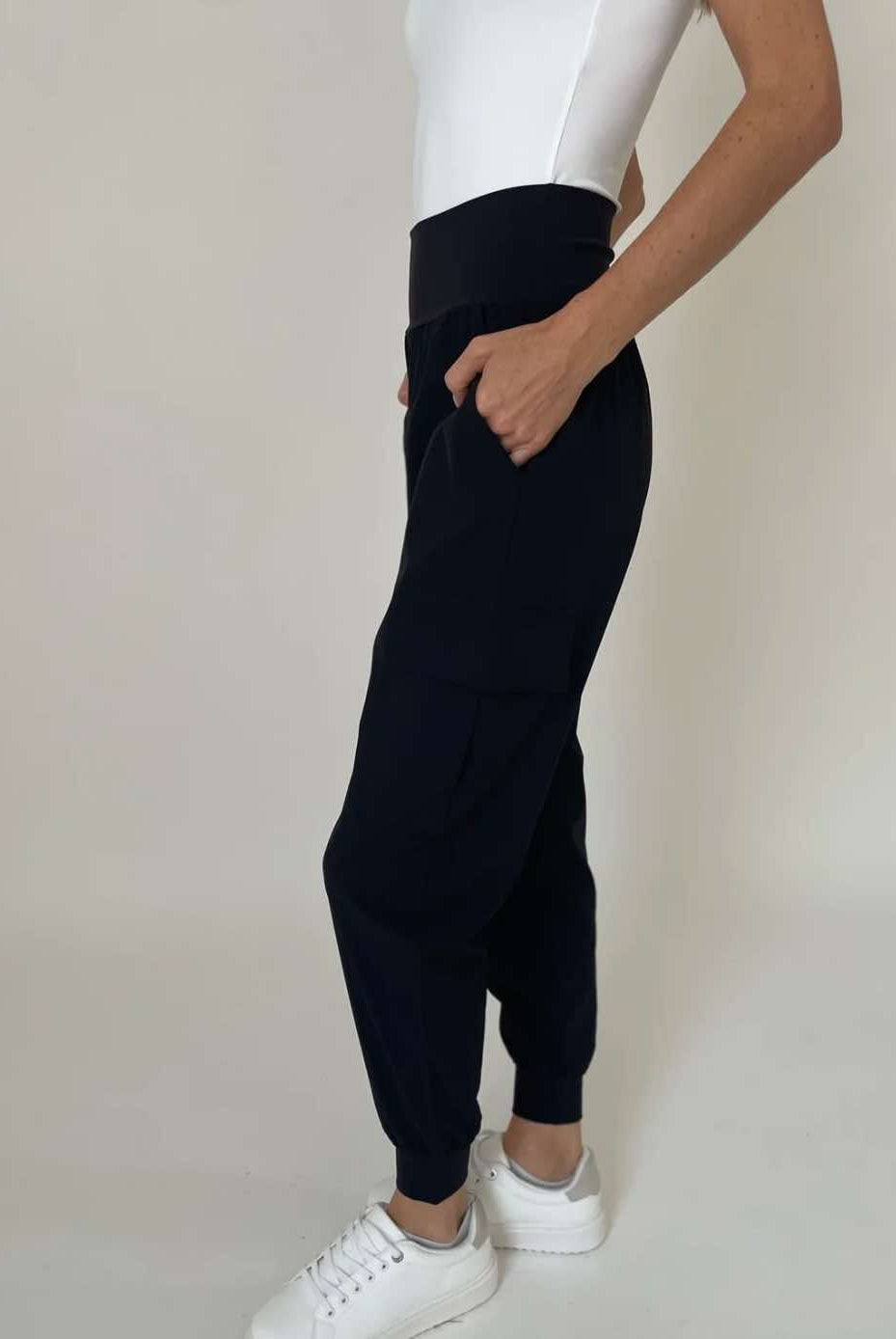 Six Fifty Kristie Lightweight Jogger - Fleur - De - Lis Boutique