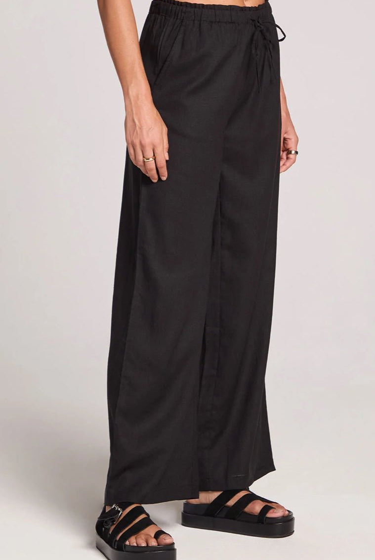 Saltwater Luxe Pull On Pant Black - Fleur-De-Lis Boutique