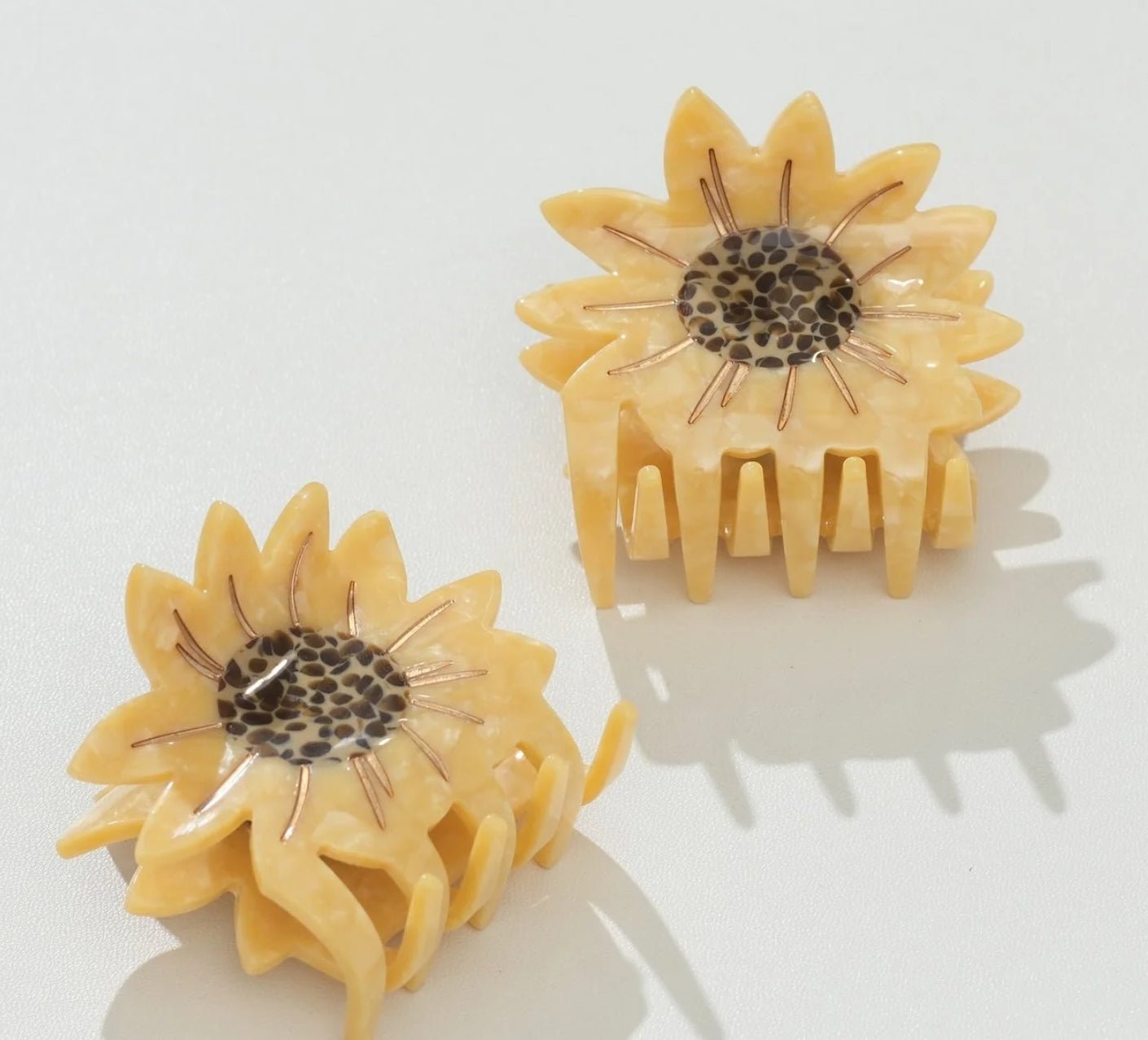adorro Sunflower Claw Clip - Fleur-De-Lis Boutique